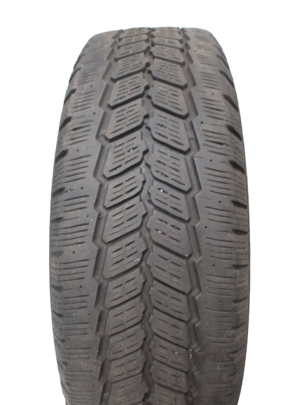 Winter truck tire 225/75/16C 118/116Q MICHELIN Agilis 81 Snow-Ice
