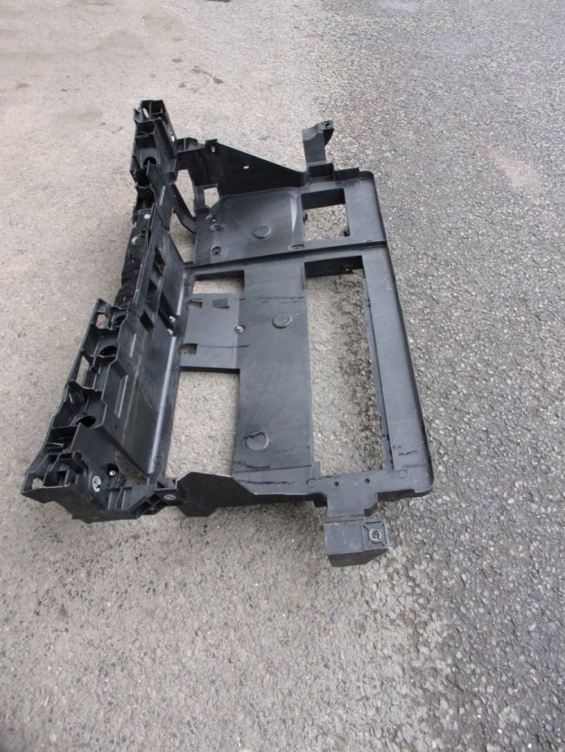 625001359R Radiator wall Renault Megane IV
