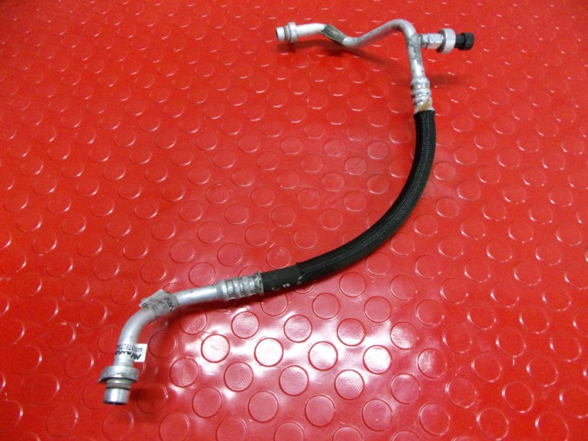 924901043R Air conditioning hose Renault Kangoo II 2013-, incl. pressure sensor