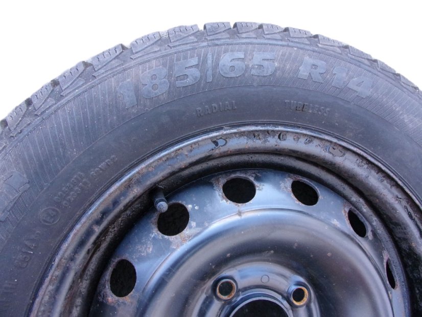 Zimní obutá sada plechových kol Citroen, Peugeot 5,5x14 ET34 4x108x65 - pneumatiky 185/65/14 86T PLATIN RP50 Winter