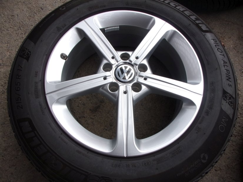 Mercedes-Benz winter tire set, wheels 6.5x17 ET44 5x112x66.5 A1774011200, tires 215/65/17 99H MICHELIN PilotAlpin 5