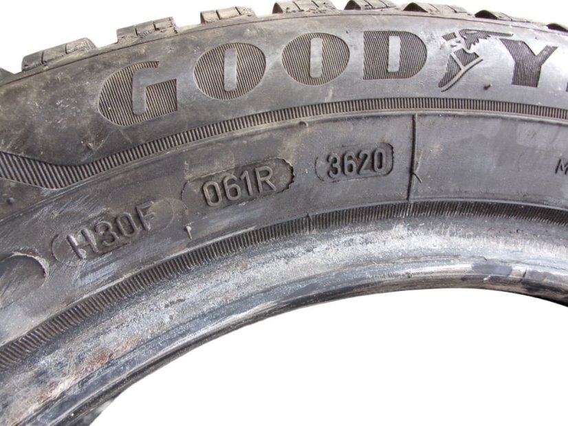 Zimní pneumatika 205/55/16 91H GOODYEAR UltraGrip