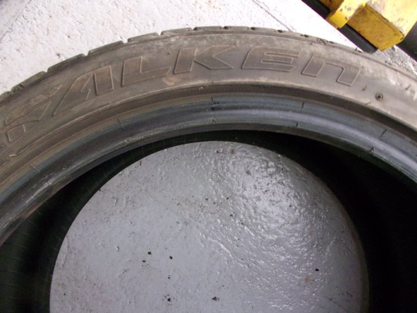 Summer tire 235/40/19 98Y FALKEN Azenis FK510