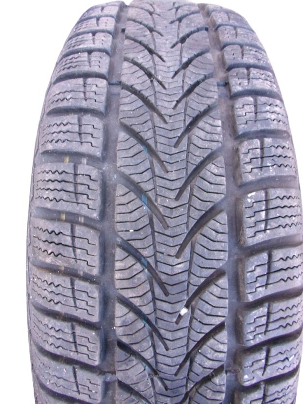 Zimní obutá sada plechových kol Citroen, Peugeot 5,5x14 ET34 4x108x65 - pneumatiky 185/65/14 86T PLATIN RP50 Winter