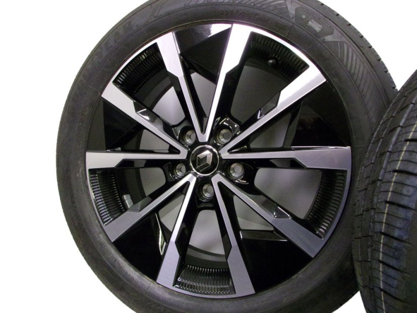 Letná obutá súprava Renault, disky 6,5x18 ET38 5x114,3x66, pneu 195/60/18 96H GOODYEAR