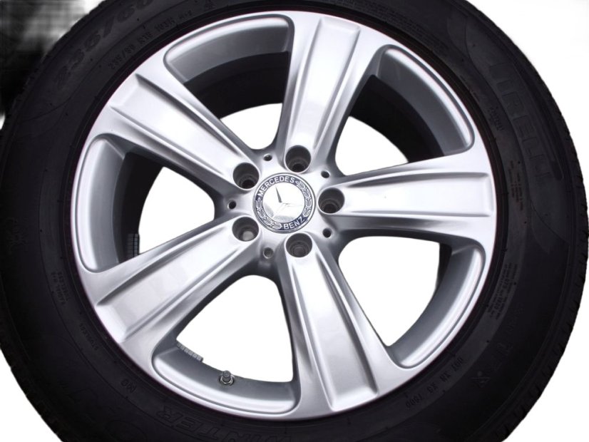 Zimná obutá sada Mercedes-Benz, disky 8x18 ET38 5x112x66,5, pneu 235/60/18 103H PIRELLI