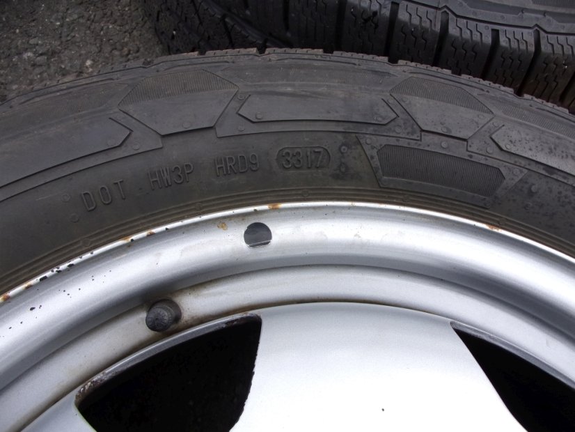 Winter tire set of steel wheels Volkswagen T5 7x17 ET55 5x120x65 7E0601027B - 215/60/17C 104/102H CONTINENTAL VanContactWinter