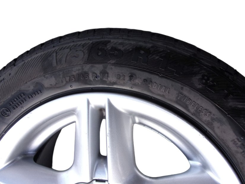 Letní obutá sada RONAL - Hyundai, Kia - disk 6x14 ET38 4x100x68, pneu 175/65/14 82T BARUM Brilantis 2