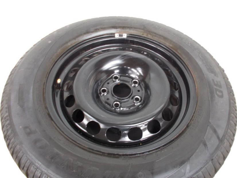 Winter tire set Seat, Skoda, Volkswagen 6.5x16 ET33 - 215/65/16 DUNLOP