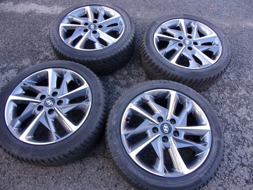 Winter set of original Hyundai alloy wheels 7x17 ET53 5x114.3x67 - tires 225/45/17 91H CONTINENTAL WinterContact TS870