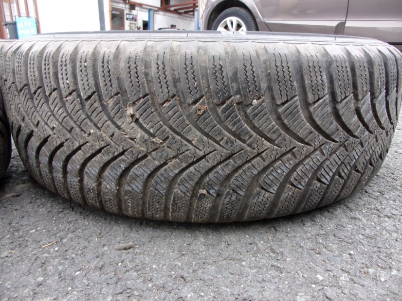Winter tire set of Volkswagen 6x16 ET35, 5x100x57 2Q0601027H/A - 195/60/16 89H HANKOOK Winter i*cept RS2