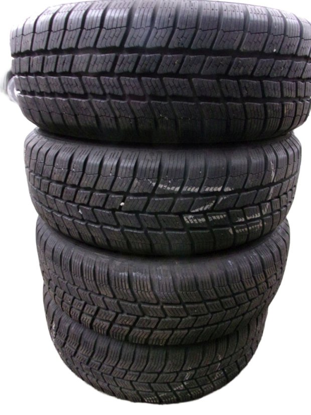 Winter tire 185/65/15 88T BARUM Polaris 3