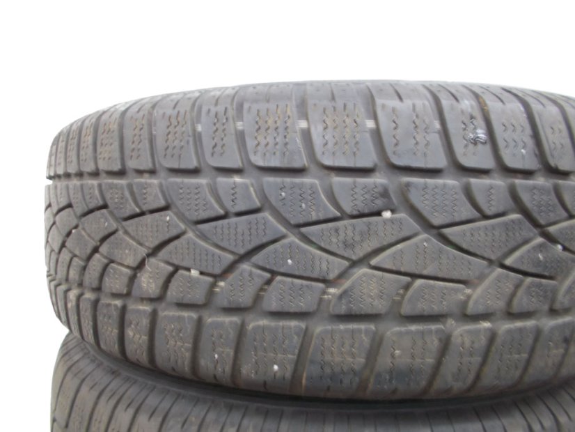 Winter tire set Seat, Skoda, Volkswagen 6.5x16 ET33 - 215/65/16 DUNLOP