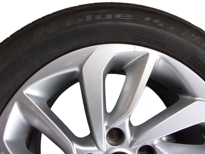 Letní obutá sada Hyundai, disky 7x17 ET51 - 5x114,3x56, pneu 225/60/17 99H NEXEN N'Blue HD Plus