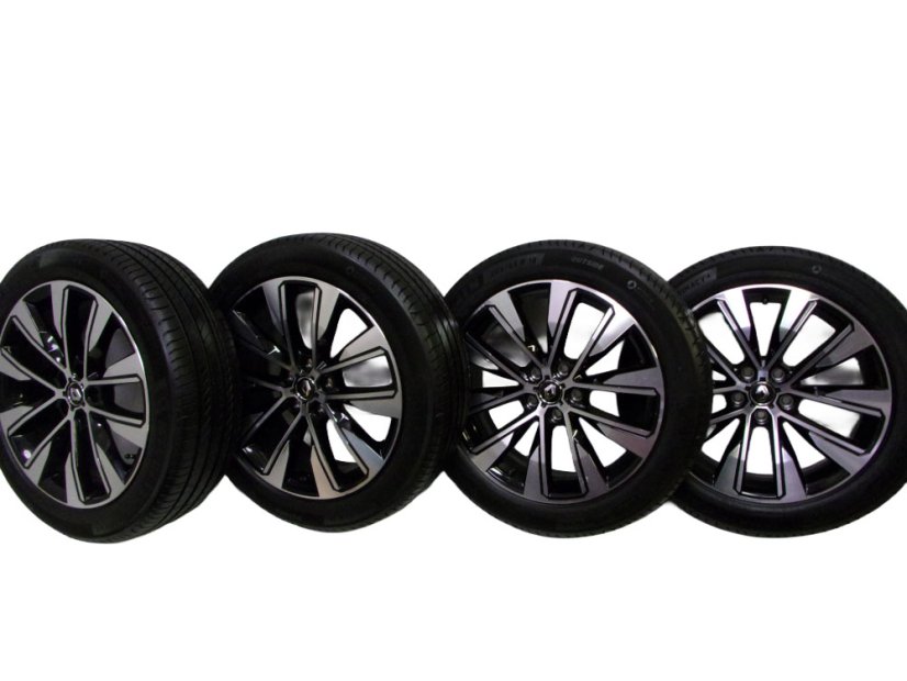 Letná obutá súprava Renault/Nissan, disky 7x19 ET32 5x114, 3x66, pneu 205/55/19 97V MICHELIN