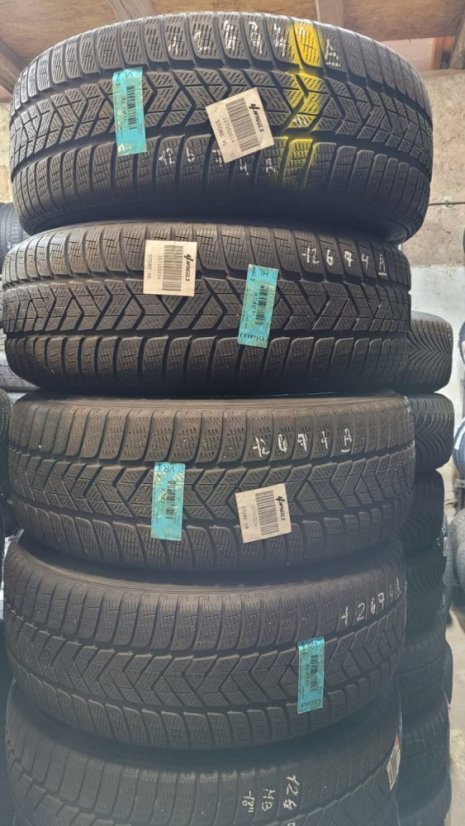 Zimní obutá sada Mercedes-Benz, alu disky 8x18 ET38 5x112x66,5 A2534010800, pneu 235/60/18 103H PIRELLI Scorpion, vč snímačů tlaku TPMS