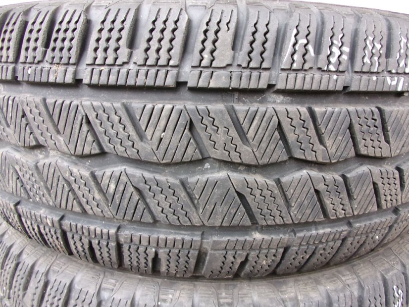 Winter truck tire 235/65/16C 115/113R HANKOOK Winter i*cept LV