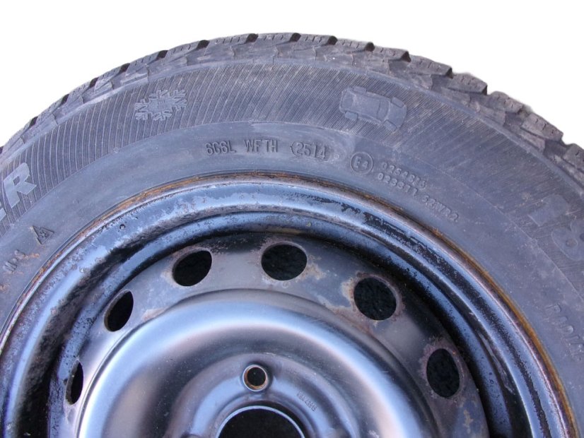 Zimní obutá sada plechových kol Citroen, Peugeot 5,5x14 ET34 4x108x65 - pneumatiky 185/65/14 86T PLATIN RP50 Winter