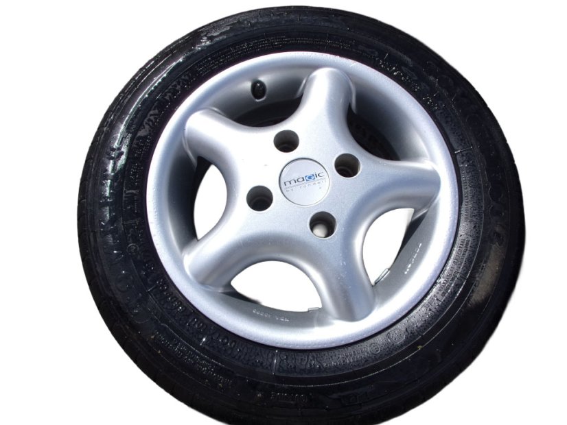 Letná obutá sada Ford Fiesta, disky 5,5x13 ET36 4x108x63,3, pneu 165/70/13 79T TOMKET