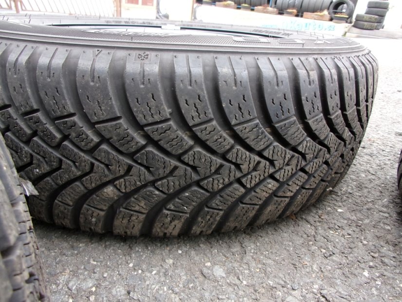 Winter tire set of steel wheels Volkswagen, Seat, Škoda 5.5x15 ET40, 5x100x57 2Q0601027AQ/AH - 185/65/15 88T FALKEN Eurovinter HS01