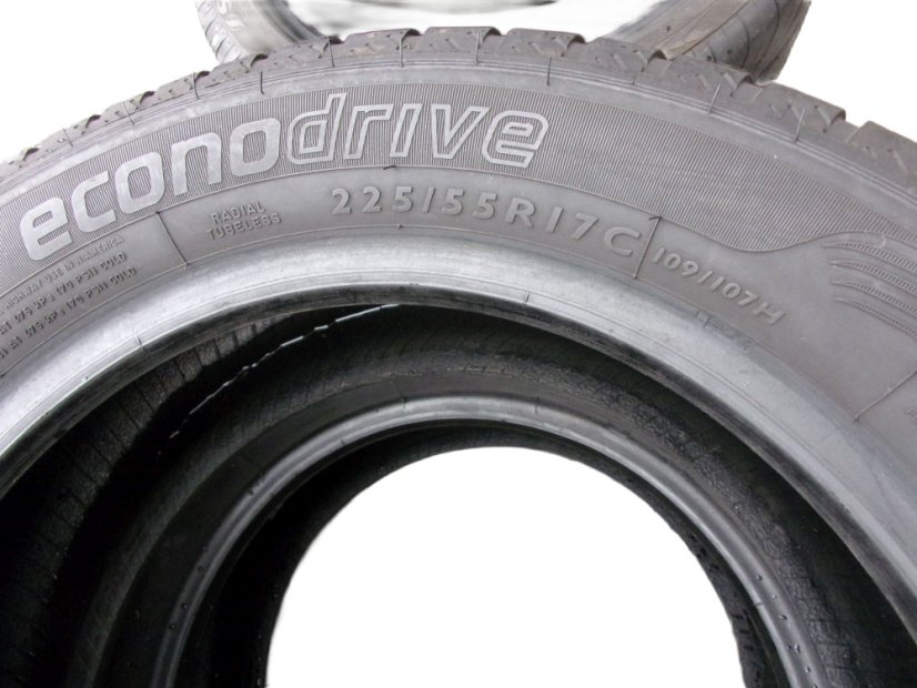 Summer truck tire 225/55/17C 109/107H DUNLOP Econodrive