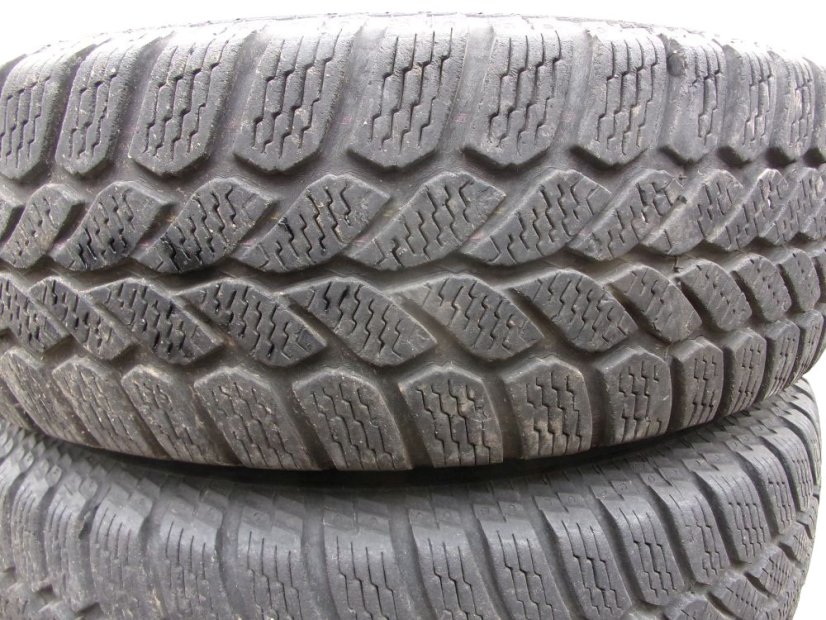 Suzuki winter tire set, 4x13 ET46 4x100x54 rims, 155/70/13 75T SEMPERIT tires