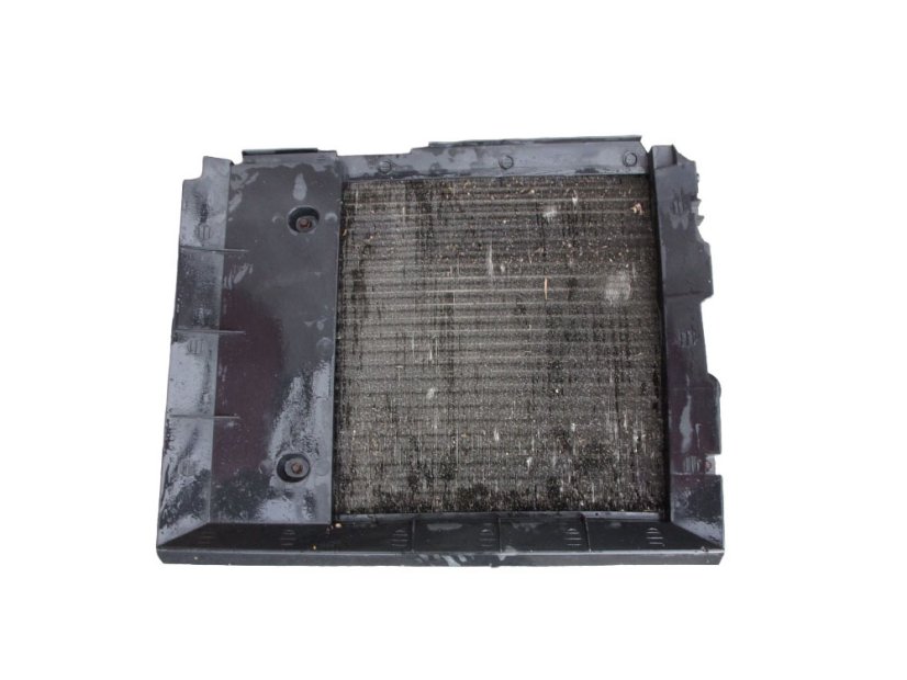 Radiator + cooling fan + plastic around the radiator Renault Clio II 1.2i 43 kW