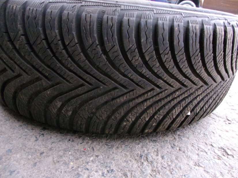 Winter tire set of Volkswagen, Seat, Skoda 6x16 ET43 5x112x57 5Q0601027 - 205/60/16 92H MICHELIN Alpin 5