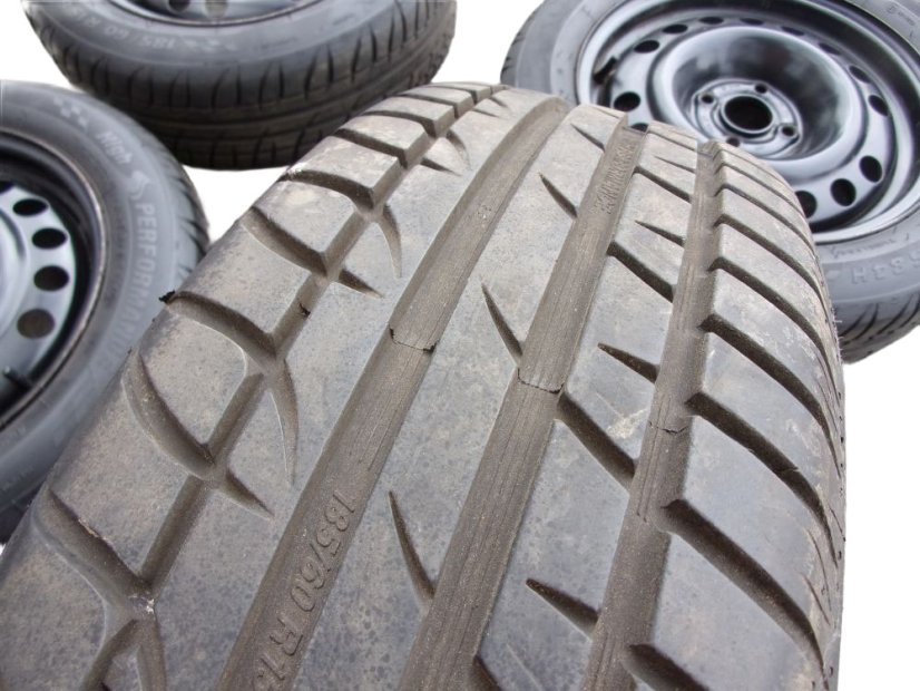 Summer tire set Opel, wheels 6x15 ET43 4x100x56.5, tires 185/60/15 84H ORIUM