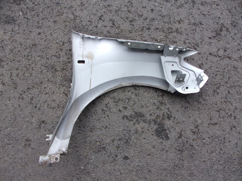 631010257R Left front fender Dacia Logan II, Sandero II, silver