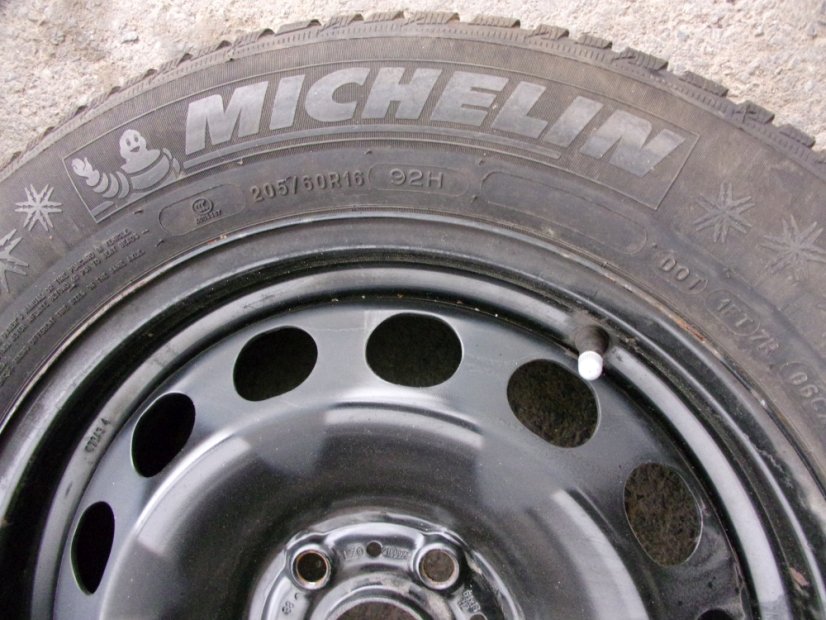 Winter tire set of Volkswagen, Seat, Skoda 6x16 ET43 5x112x57 5Q0601027 - 205/60/16 92H MICHELIN Alpin 5