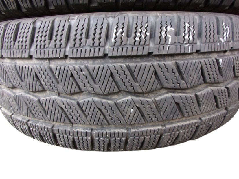 Winter truck tire 235/65/16C 115/113R HANKOOK Winter i*cept LV