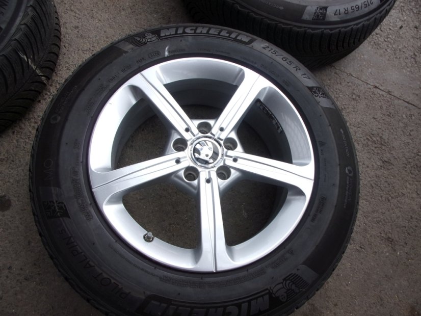 Mercedes-Benz winter tire set, wheels 6.5x17 ET44 5x112x66.5 A1774011200, tires 215/65/17 99H MICHELIN PilotAlpin 5