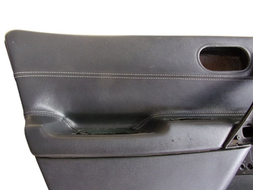 8200800840 Obložení levých předních dveří - černý plast + kůže - Renault Megane II 5dveřový model