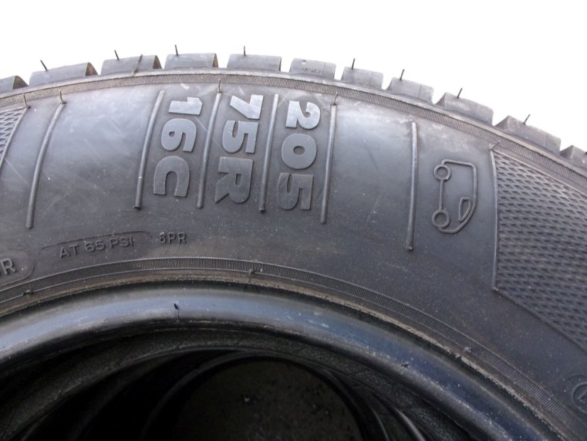 Summer truck tire 205/75/16C 110/108R KLEBER Transpro
