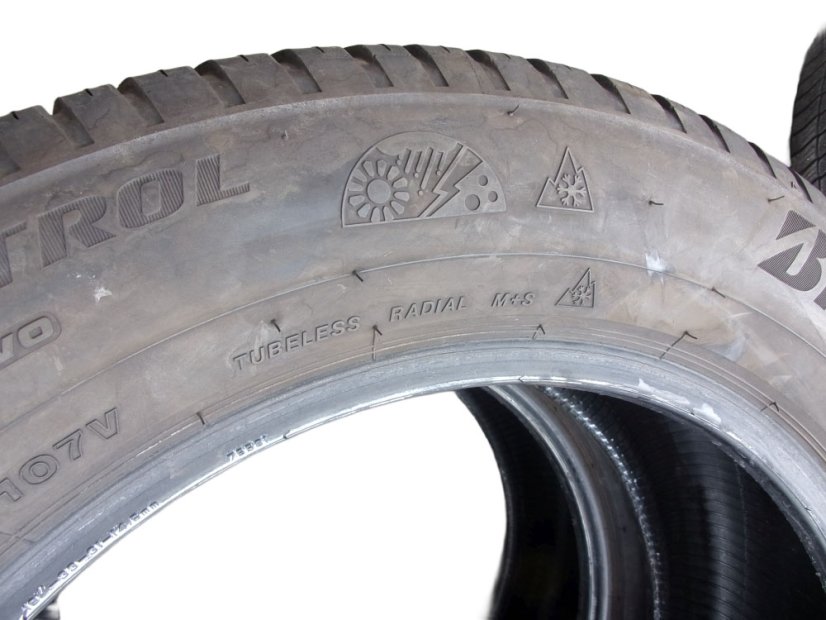 All-season tire 235/60/18 107V BRIDGESTONE Weather Control A005 Evo