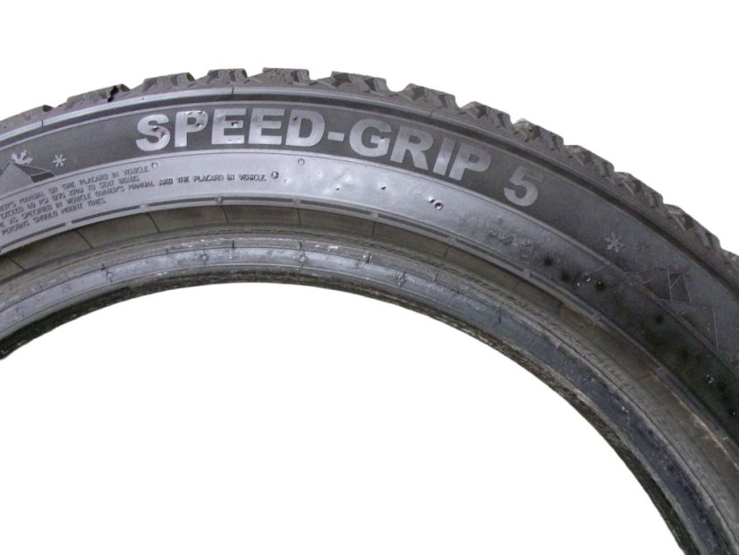 Zimní pneumatika 205/50/17 93V SEMPERIT Speed-Grip 5